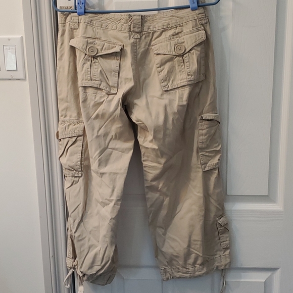 Capris - Picture 2 of 5